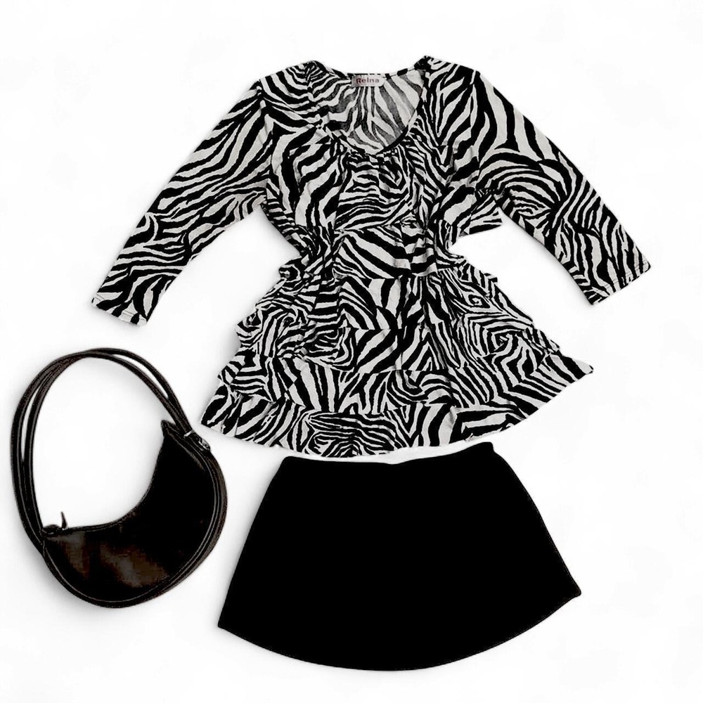 Black and white zebra Y2K  print long sleeve blouse with ruffle details 🦓🤍